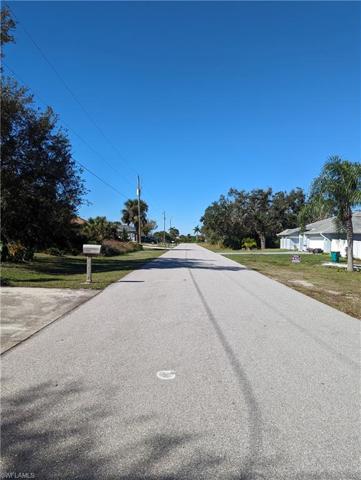 17368  Robinson  AVE, PORT CHARLOTTE, FL 33948