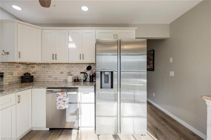10450  Lakeport  CT, Lehigh Acres, FL 33936