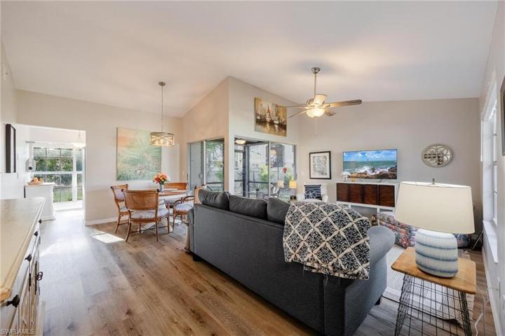 10450  Lakeport  CT, Lehigh Acres, FL 33936