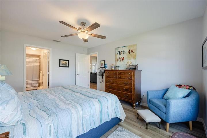 10450  Lakeport  CT, Lehigh Acres, FL 33936