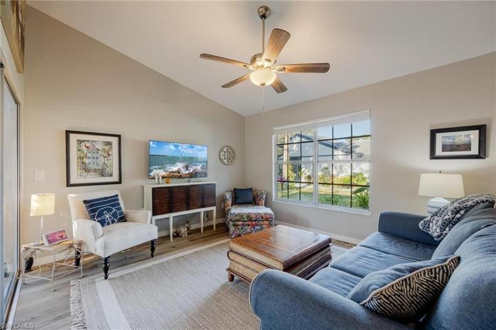 10450  Lakeport  CT, Lehigh Acres, FL 33936