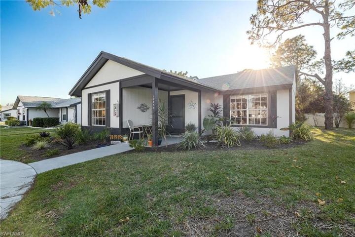 10450  Lakeport  CT, Lehigh Acres, FL 33936