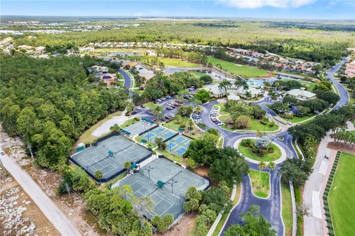 3892  Forest Glen  BLVD, Naples, FL 34114