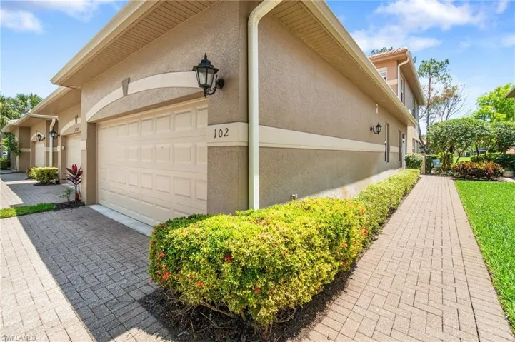 3892  Forest Glen  BLVD, Naples, FL 34114