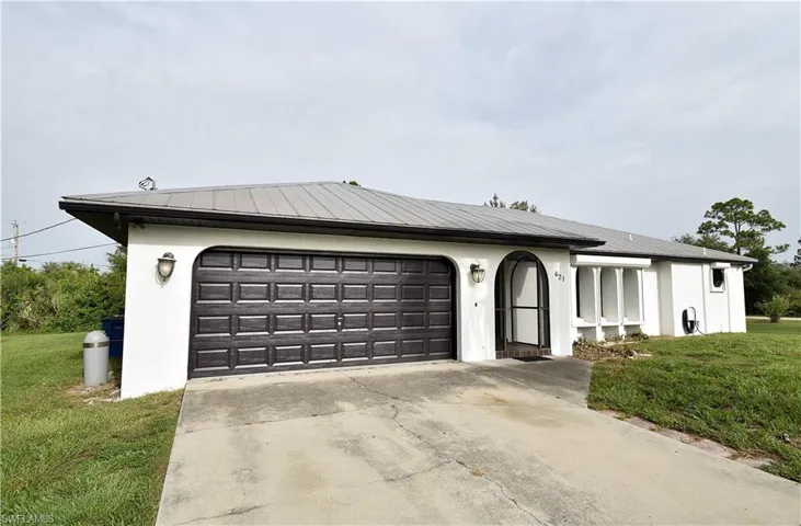 621  Lake  AVE, Lehigh Acres, FL 33972