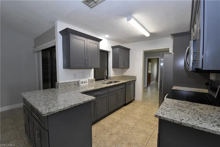 621  Lake  AVE, Lehigh Acres, FL 33972