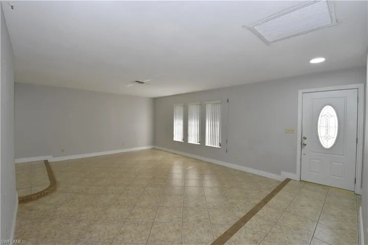 621  Lake  AVE, Lehigh Acres, FL 33972