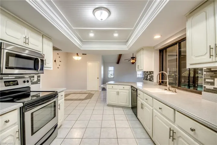 3347 Se 22nd Ave, Cape Coral Fl 33904