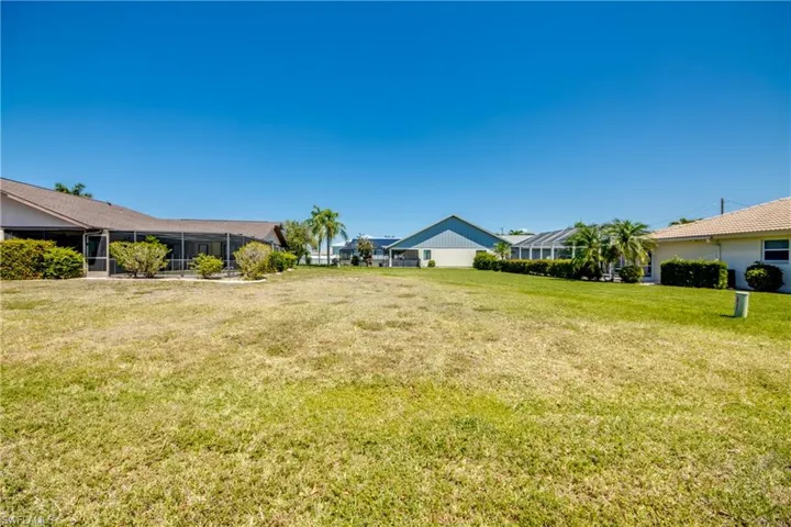 3347 Se 22nd Ave, Cape Coral Fl 33904