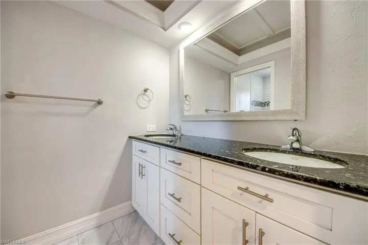 3347 Se 22nd Ave, Cape Coral Fl 33904