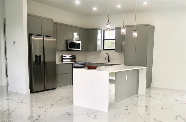 2607 E 18th St, Lehigh Acres, Florida 33972