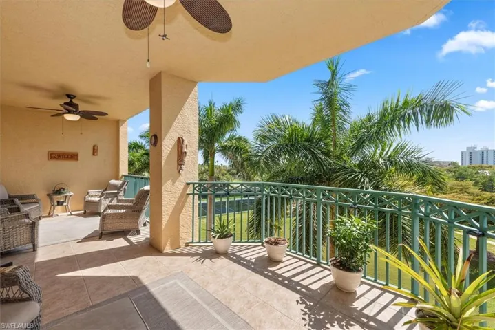 Balcony with ceiling fan