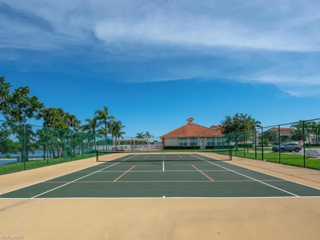25058  Peacock  LN, Naples, FL 34114