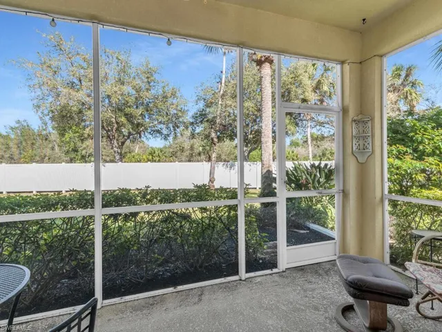 25058  Peacock  LN, Naples, FL 34114