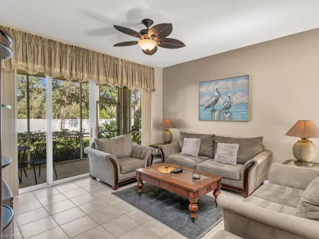 25058  Peacock  LN, Naples, FL 34114