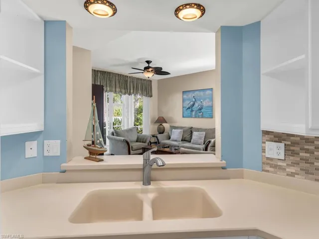 25058  Peacock  LN, Naples, FL 34114