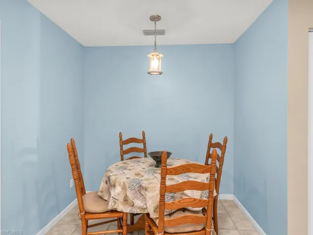 25058  Peacock  LN, Naples, FL 34114