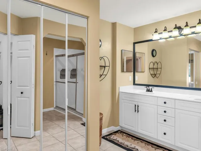 25058  Peacock  LN, Naples, FL 34114