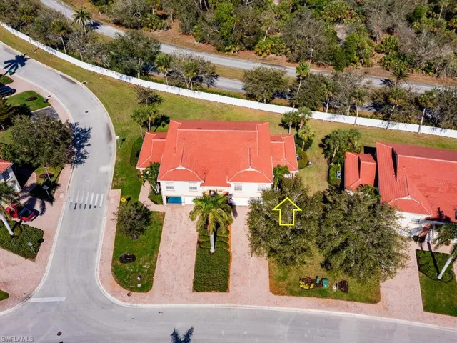 25058  Peacock  LN, Naples, FL 34114