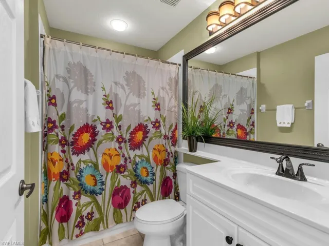 25058  Peacock  LN, Naples, FL 34114