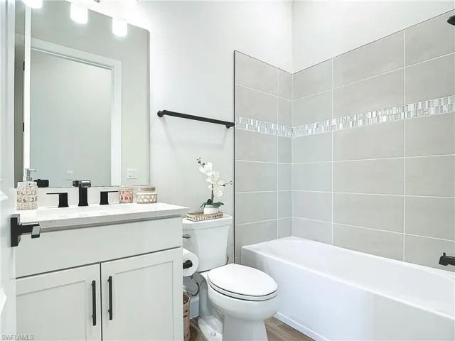 2nd Bathroom