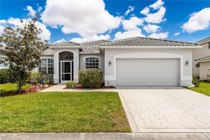 Welcome Home to 11062 Lakeland cir. Fort Myers 33913.