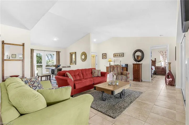1205 Ne 11th Ter, Cape Coral, Florida 33909