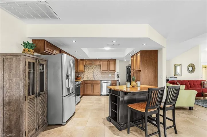 1205 Ne 11th Ter, Cape Coral, Florida 33909