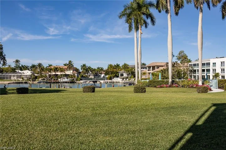 Beautiful open lawn to the Bay