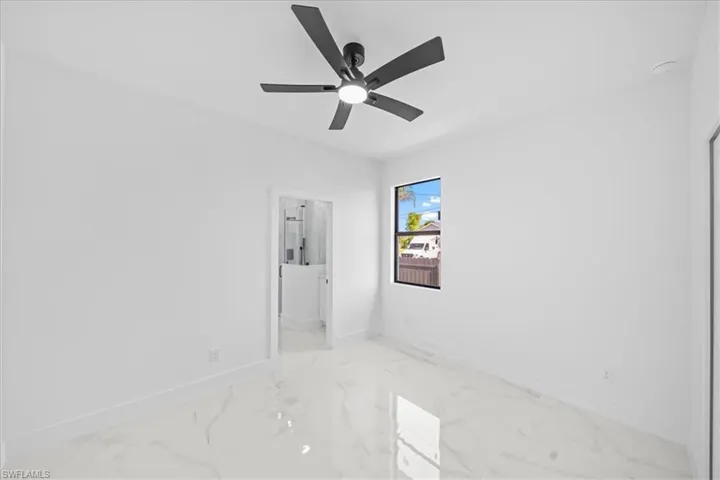1420 Ne 12th Pl, Cape Coral, Florida 33909