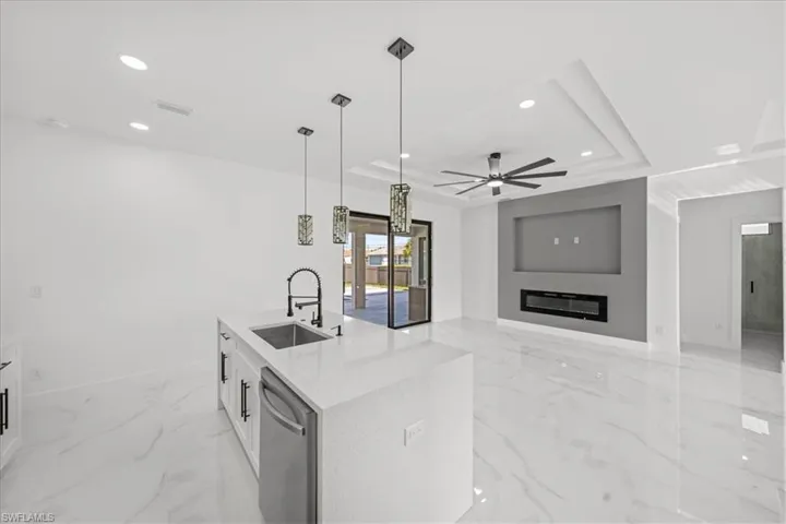 1420 Ne 12th Pl, Cape Coral, Florida 33909