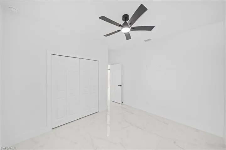 1420 Ne 12th Pl, Cape Coral, Florida 33909