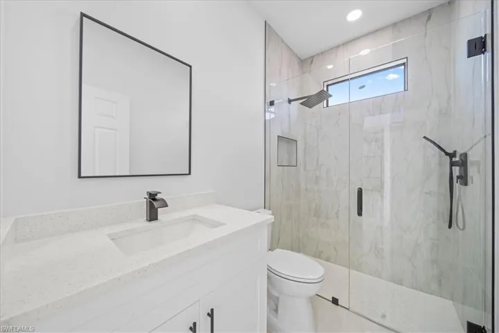 1420 Ne 12th Pl, Cape Coral, Florida 33909