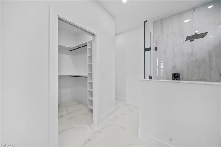 1420 Ne 12th Pl, Cape Coral, Florida 33909