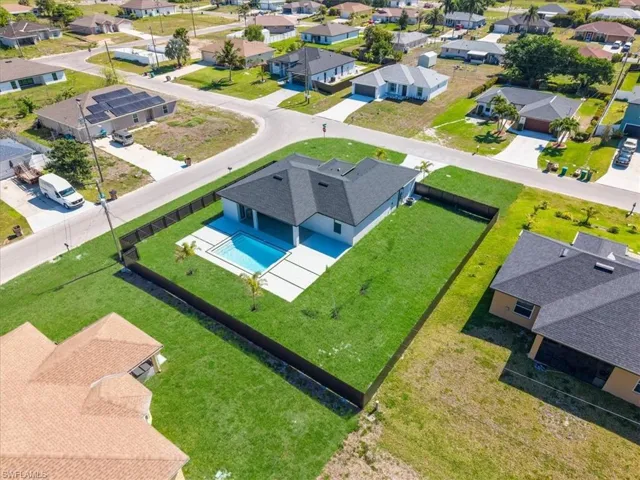 1420 Ne 12th Pl, Cape Coral, Florida 33909