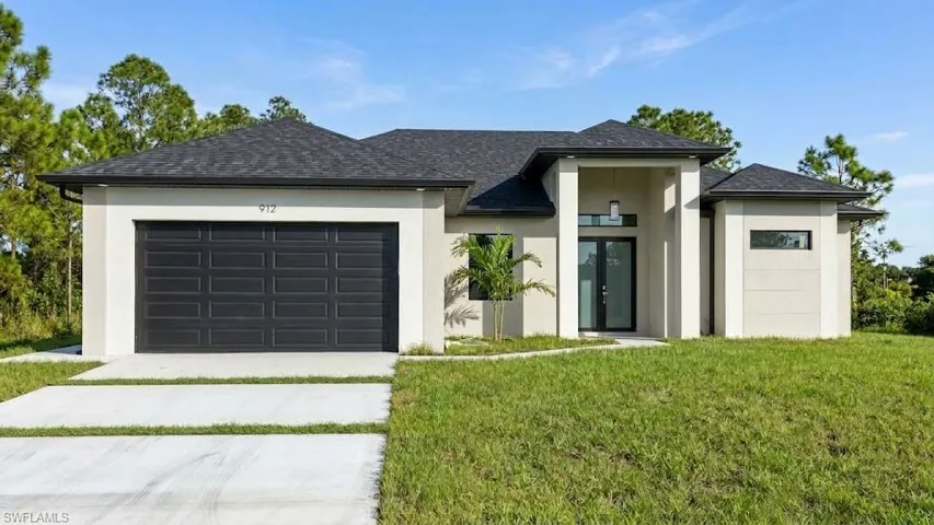 912 Hibiscus Ave, Lehigh Acres, Florida 33972