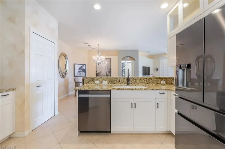 6225  Wilshire Pines  CIR, Naples, FL 34109