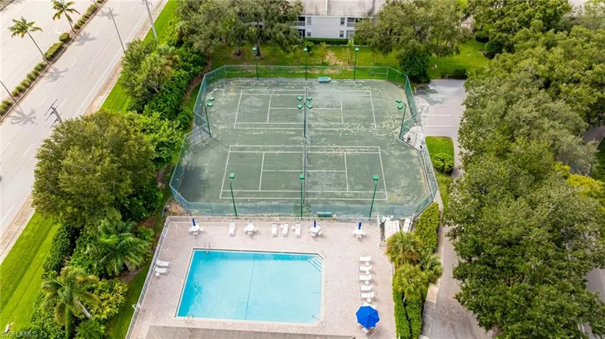 6225  Wilshire Pines  CIR, Naples, FL 34109
