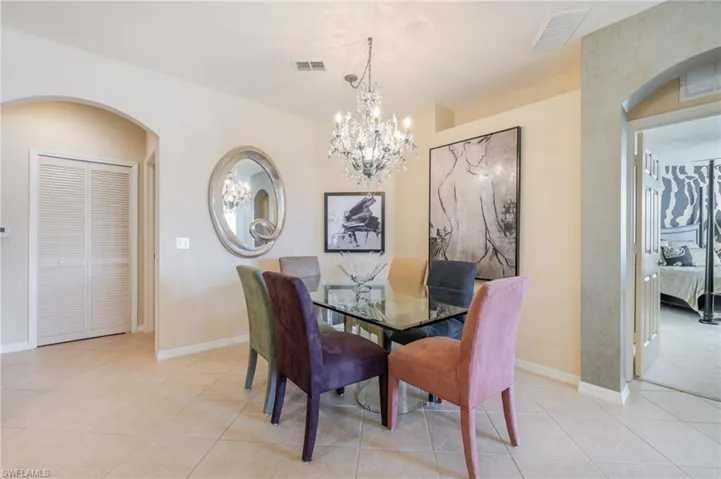 6225  Wilshire Pines  CIR, Naples, FL 34109