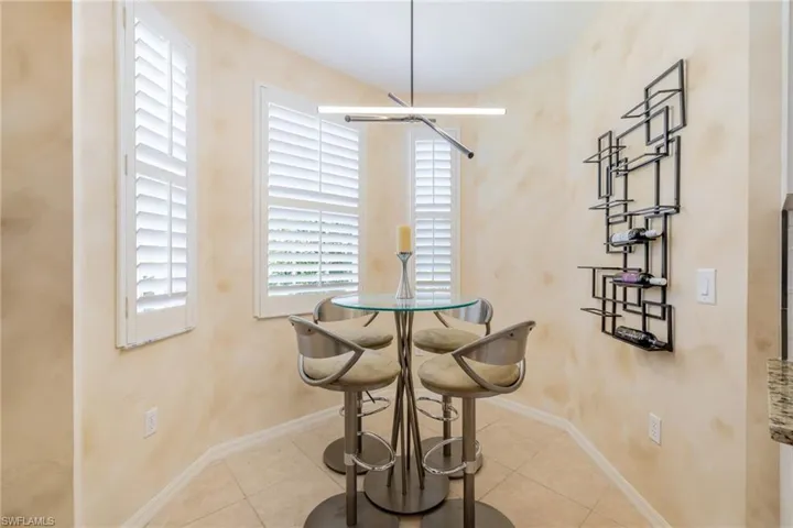 6225  Wilshire Pines  CIR, Naples, FL 34109
