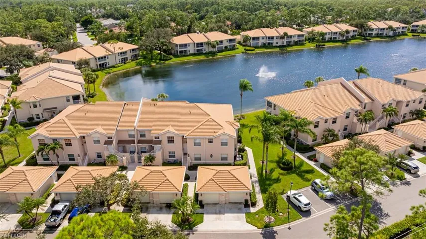 6225  Wilshire Pines  CIR, Naples, FL 34109