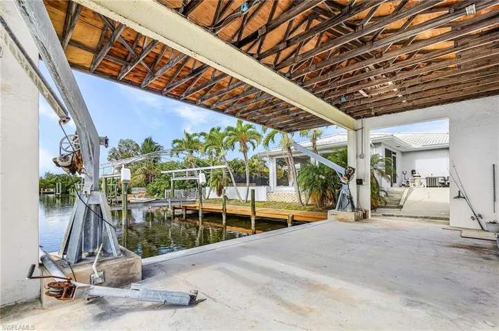 2805 8th Ave, St. James City, Florida 33956