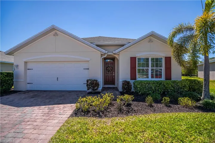 Cali model is a popular 4/2 open concept split bedroom with 1828 sq feet.