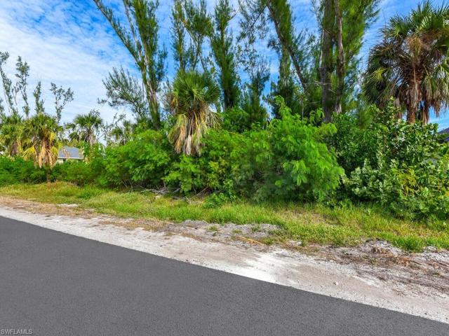 3754 Stabile RD, ST. JAMES CITY FL 33956