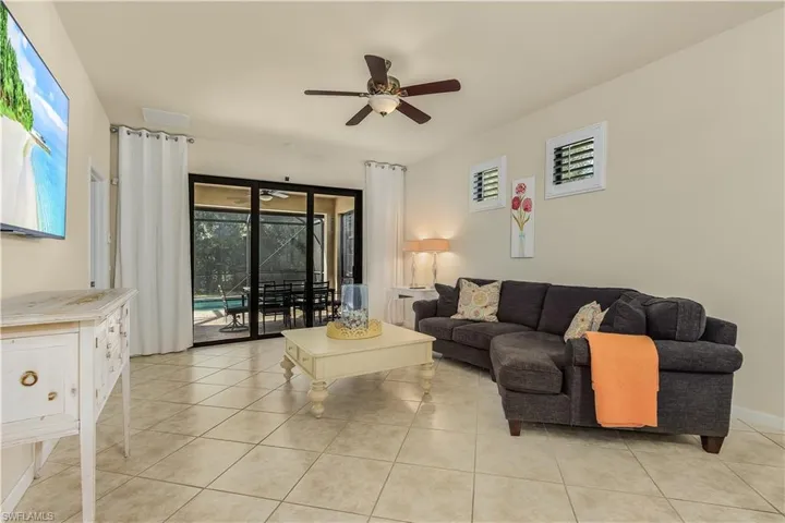 7175  Live Oak  DR, Naples, FL 34114