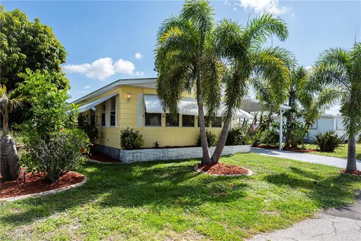 513 Timber Ln S, North Fort Myers, Florida 33917