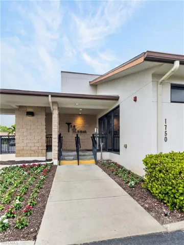 1624 Pine Valley Dr 218, Fort Myers, Florida 33907