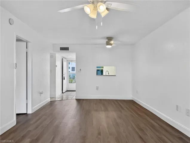 1624 Pine Valley Dr 218, Fort Myers, Florida 33907