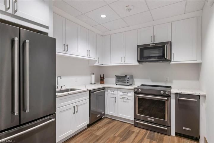 Social Room Kitchen ready for your full use for parties