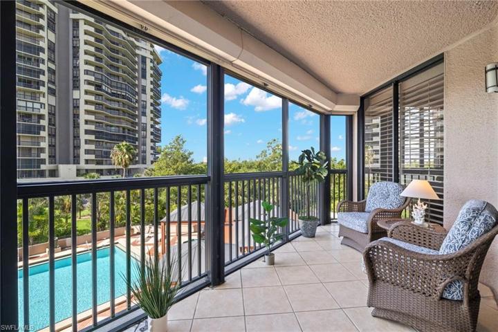 Great space to watch family in the pool
